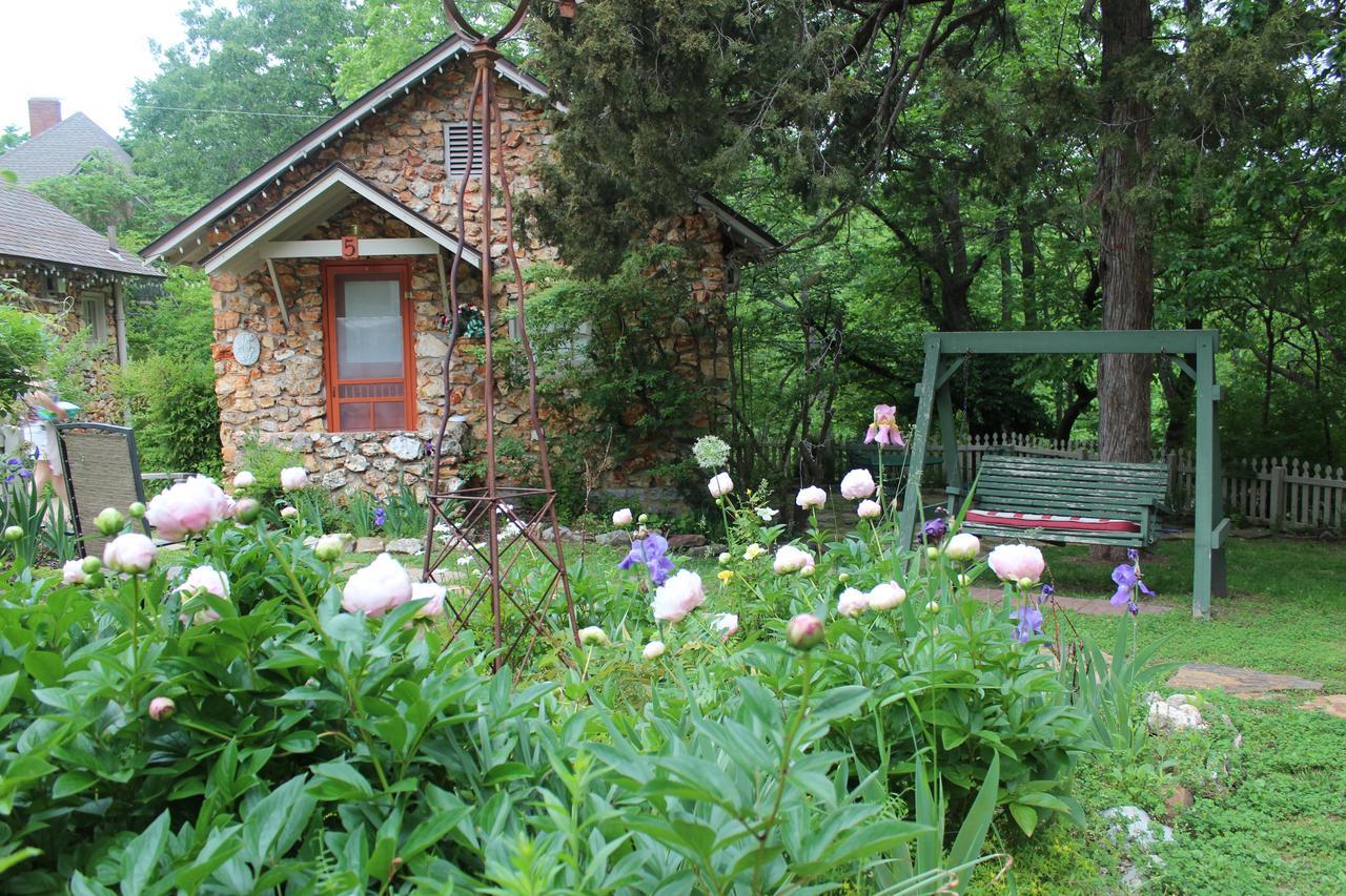 يوريكا سبرينغز Rock Cottage Gardens B&B المظهر الخارجي الصورة